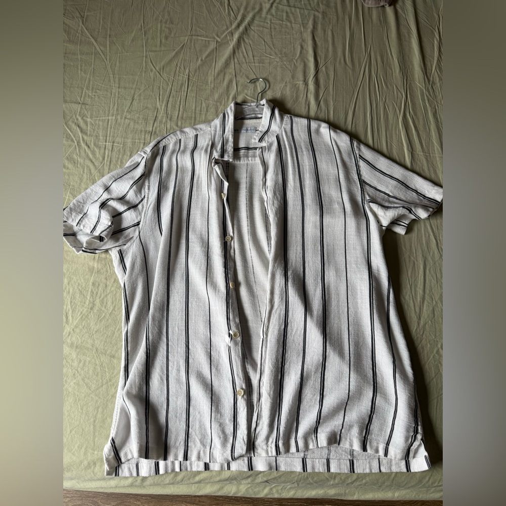 Men’s Zara short sleeve button up size XL